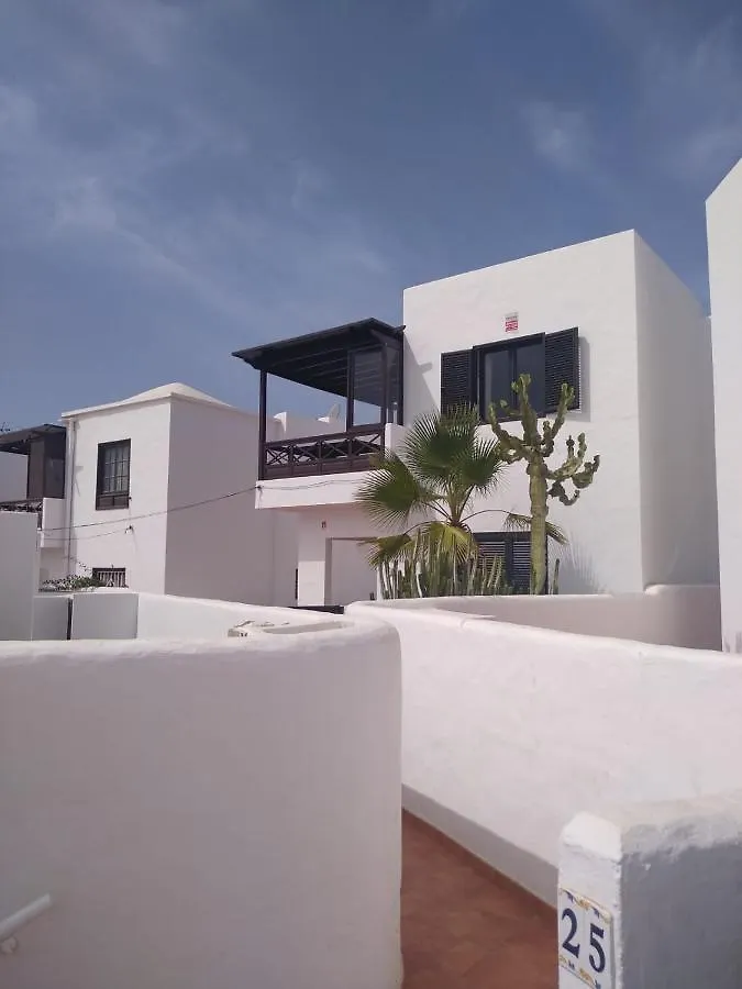 La Casa De La Playa Villa Puerto del Carmen  Holiday home Puerto del Carmen (Lanzarote)